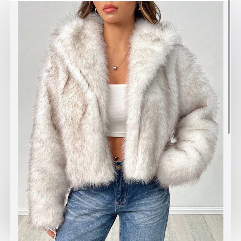 NWOT Faux Fur Crop Jacket